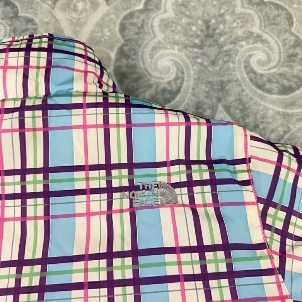 Girls North Face Puffer Jacket - Picture 3 of 4